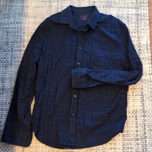 Untuckit size medium